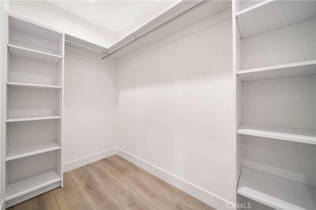 5623, 5625, 5627 Oso Ave