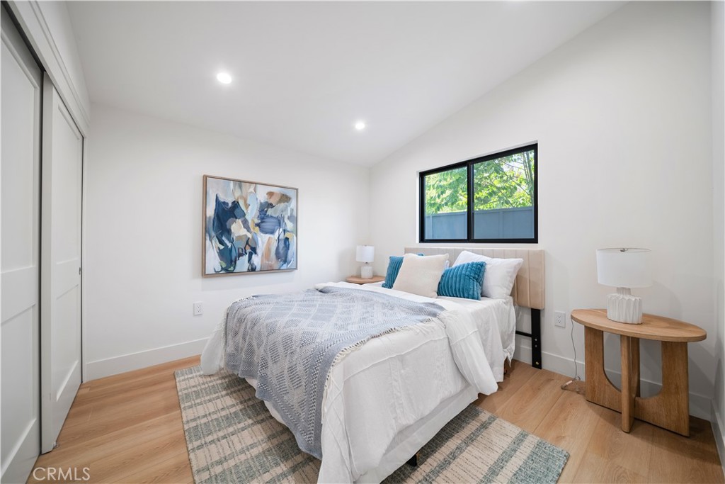 5623, 5625, 5627 Oso Ave