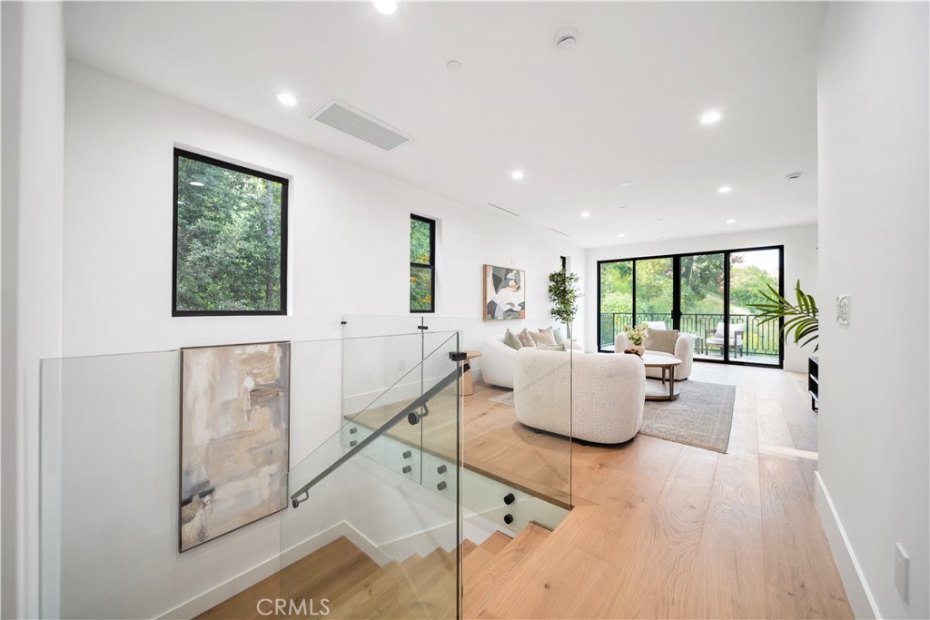 5623, 5625, 5627 Oso Ave