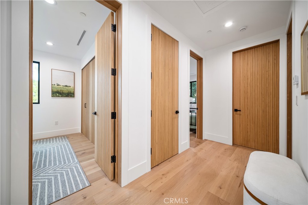 5623, 5625, 5627 Oso Ave