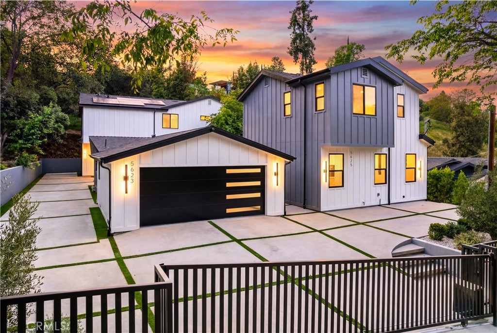 5623, 5625, 5627 Oso Ave