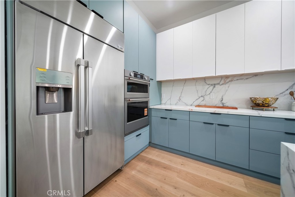 5623, 5625, 5627 Oso Ave