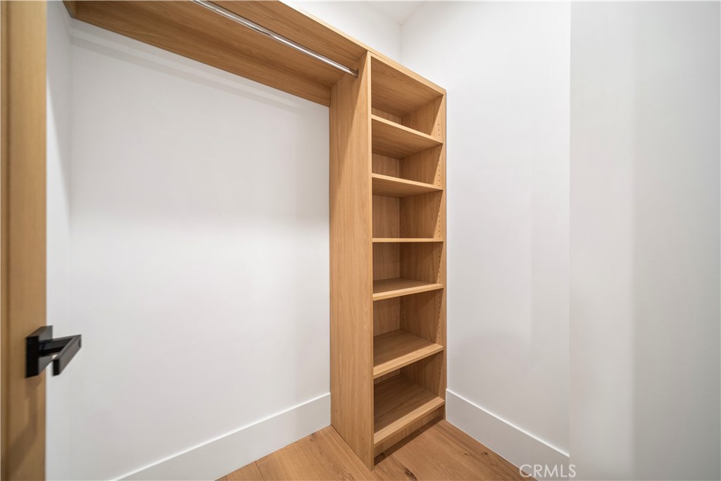 5623, 5625, 5627 Oso Ave