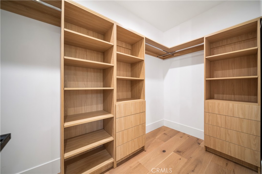 5623, 5625, 5627 Oso Ave