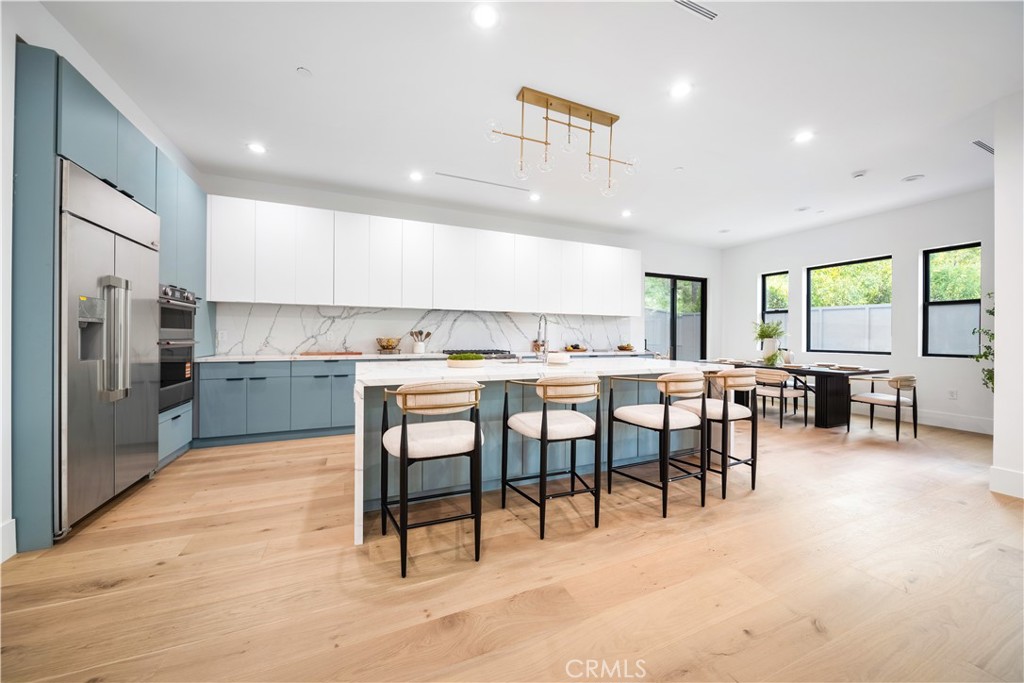 5623, 5625, 5627 Oso Ave