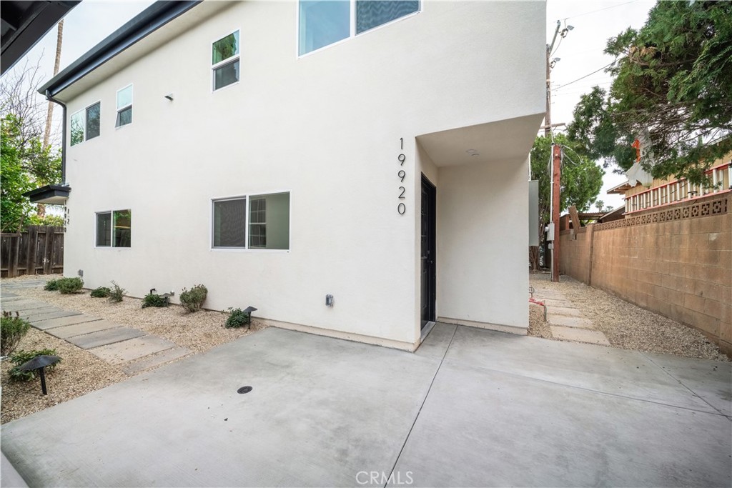 19918 Kittridge St