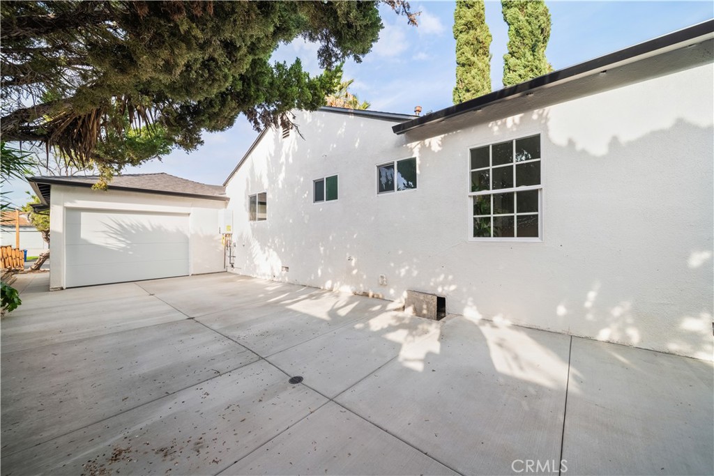 19918 Kittridge St