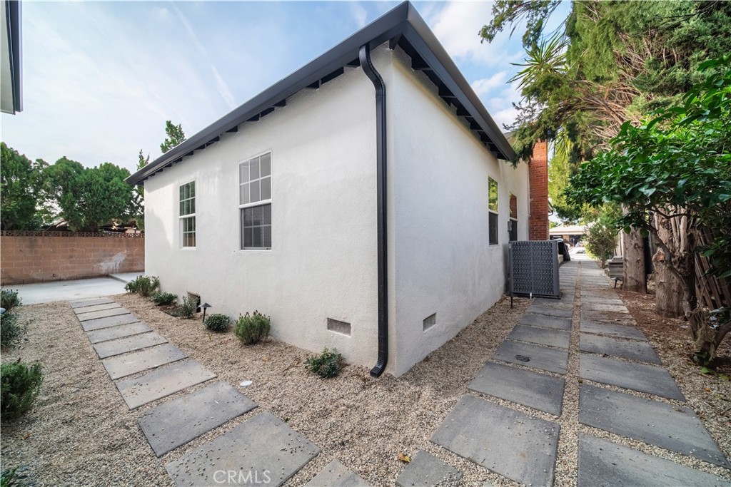 19918 Kittridge St