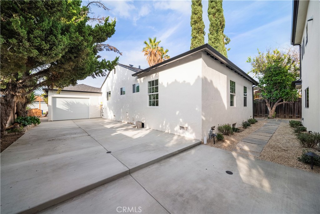 19918 Kittridge St