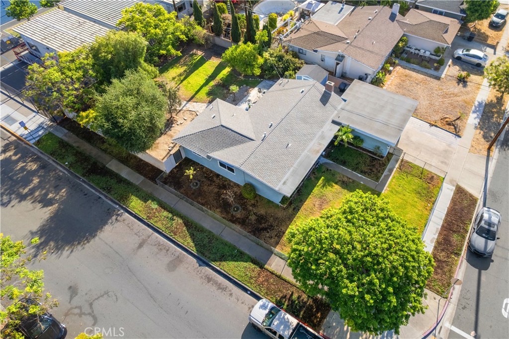 3357 W Olinda