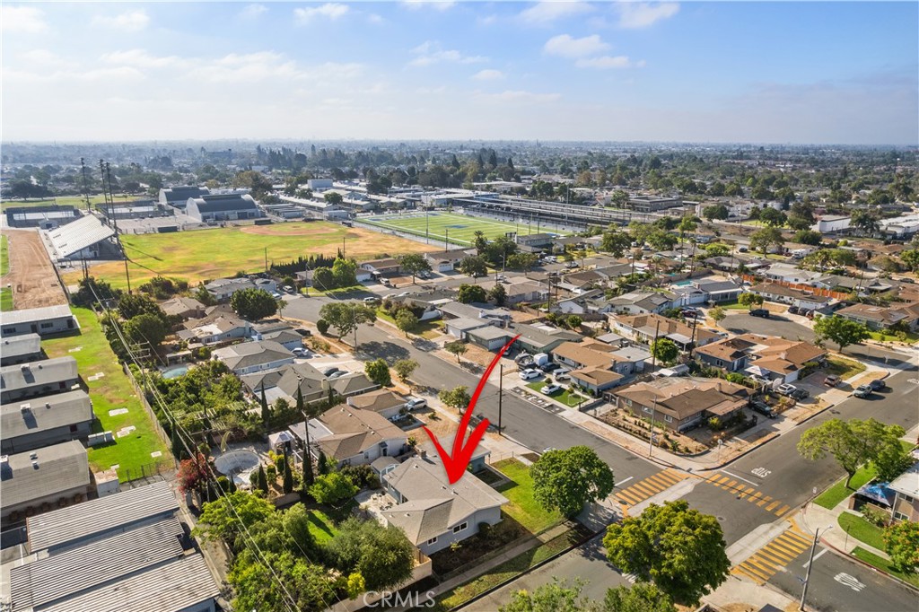 3357 W Olinda