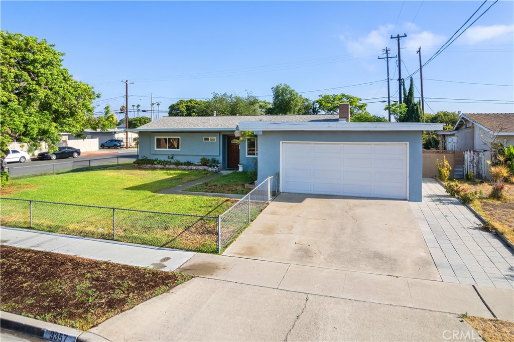 3357 W Olinda