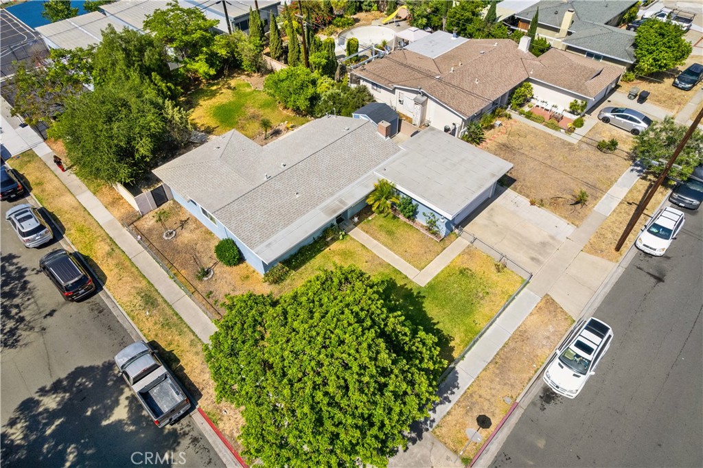 3357 W Olinda