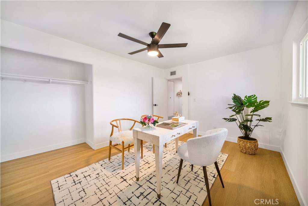 3357 W Olinda