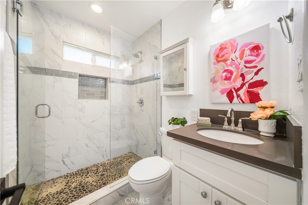 3357 W Olinda