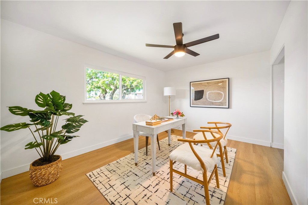 3357 W Olinda