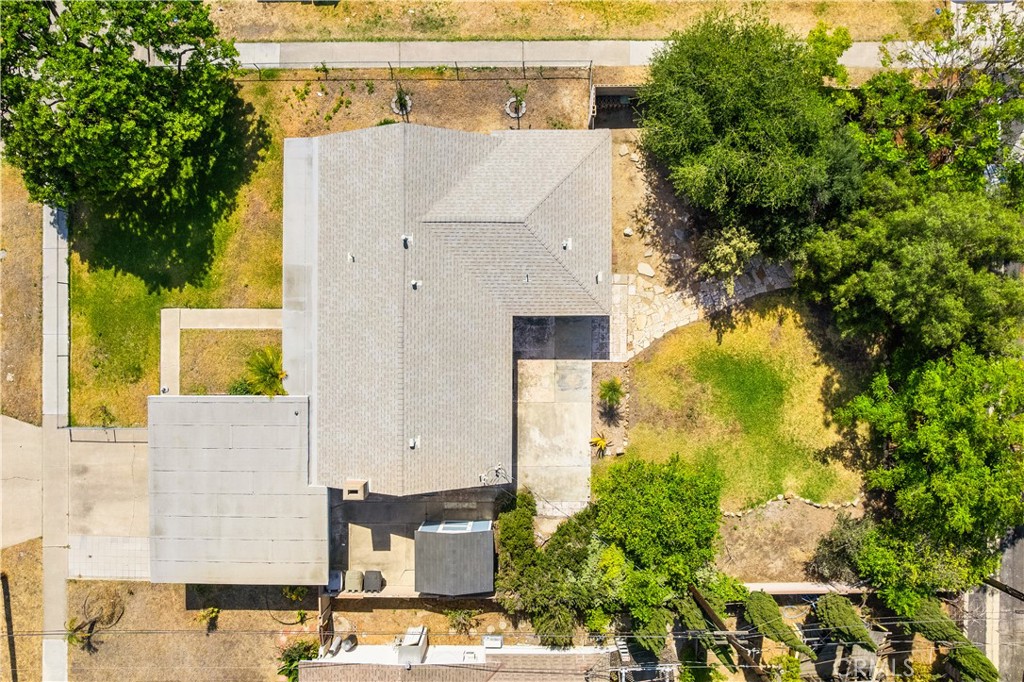 3357 W Olinda