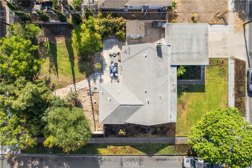 3357 W Olinda
