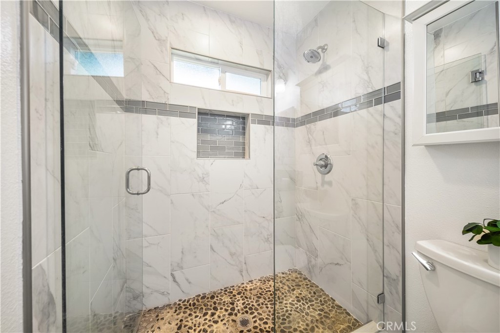 3357 W Olinda