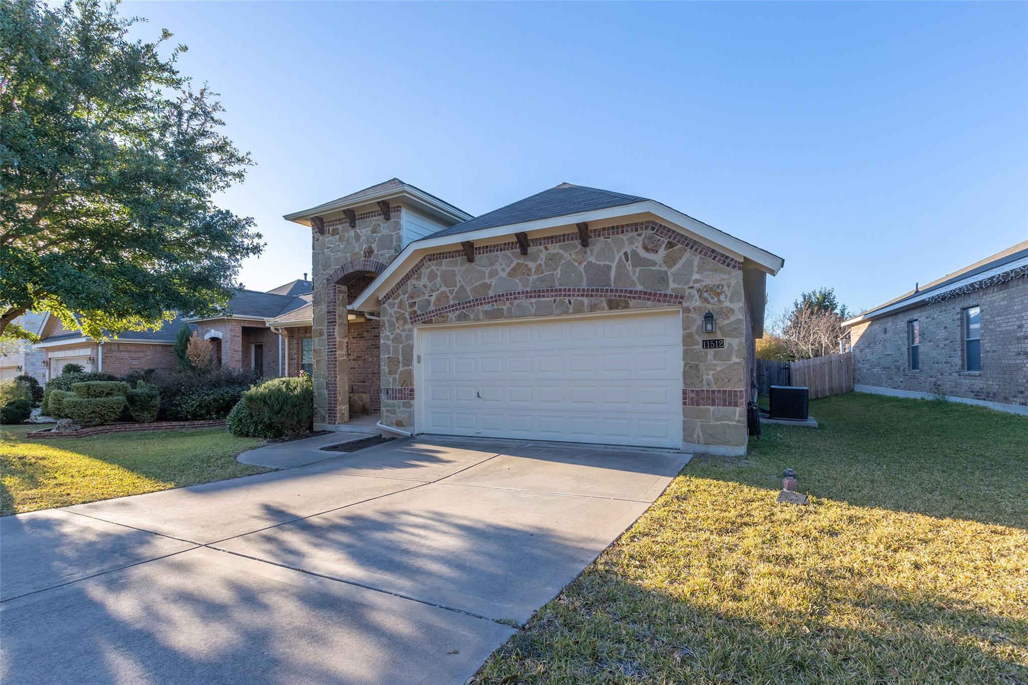 11512 Flushwing DR