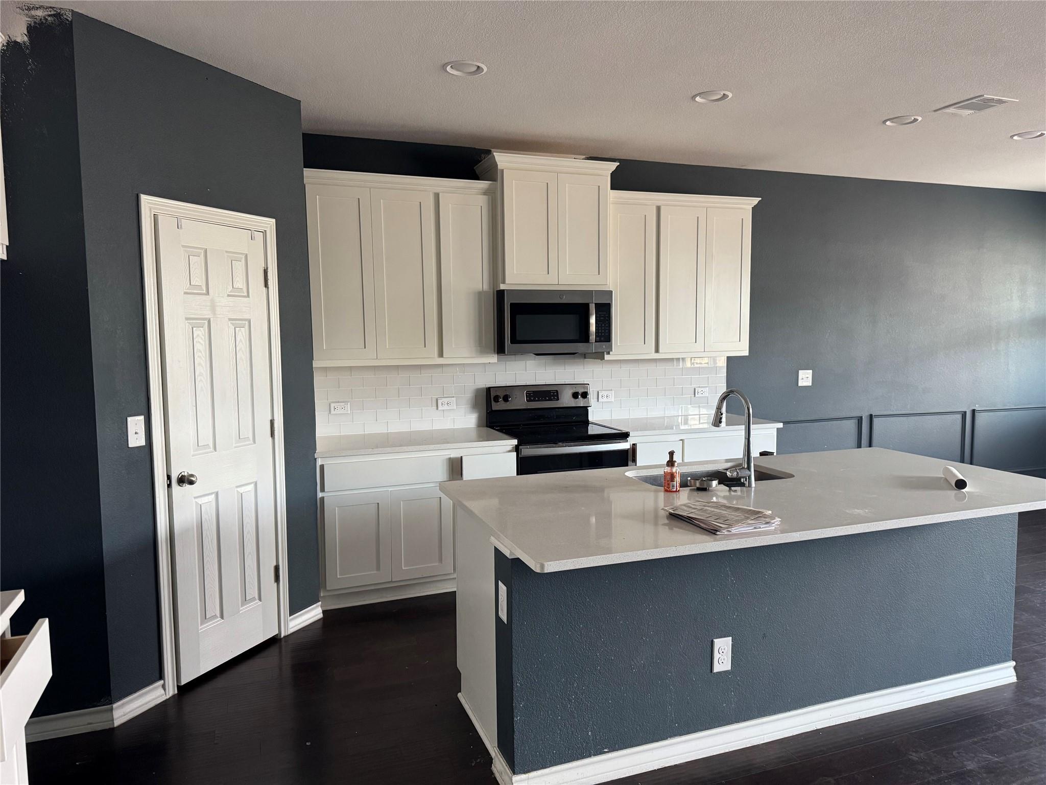 333 Capstone RD