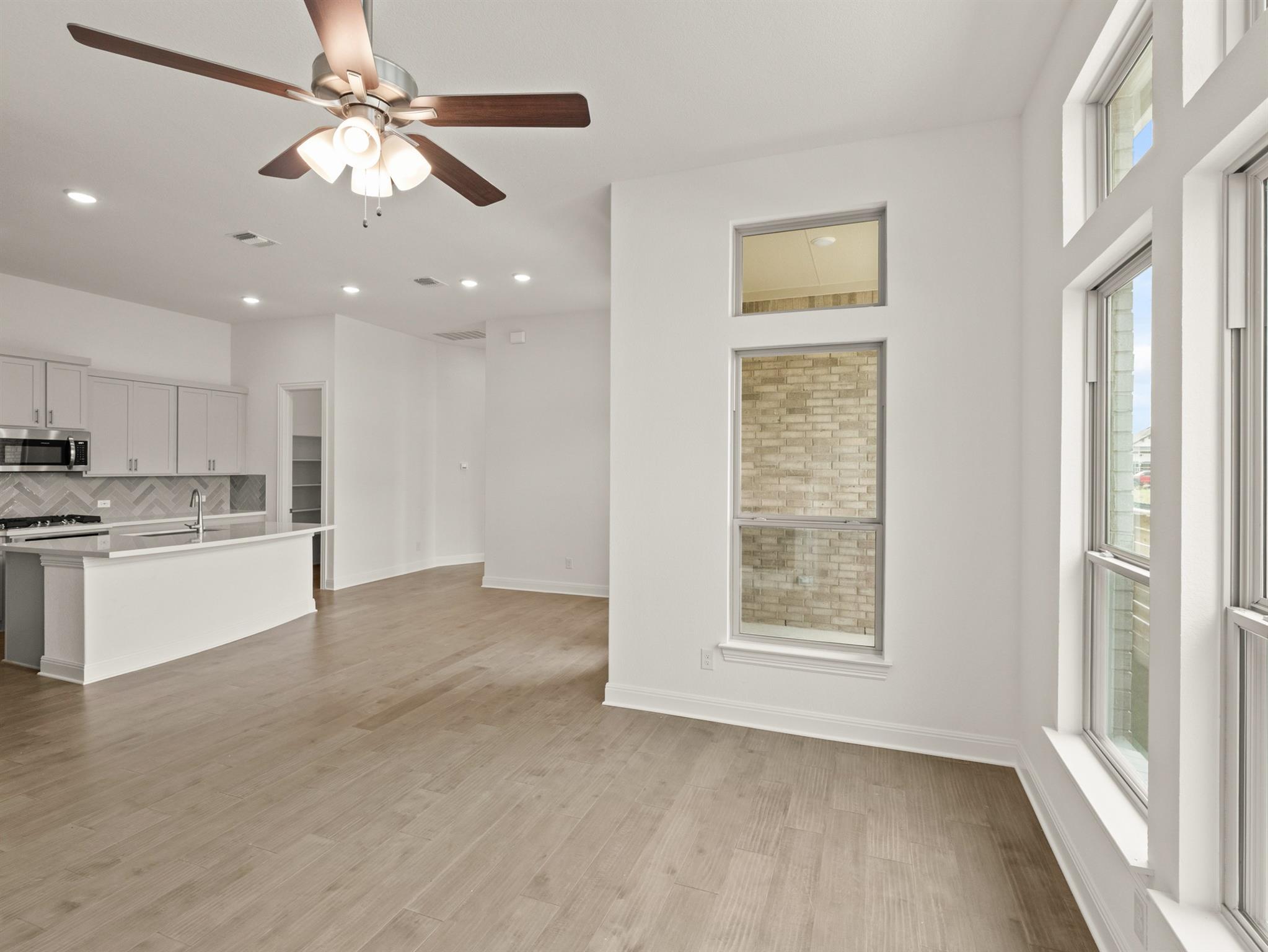 100 Royal Fern RD