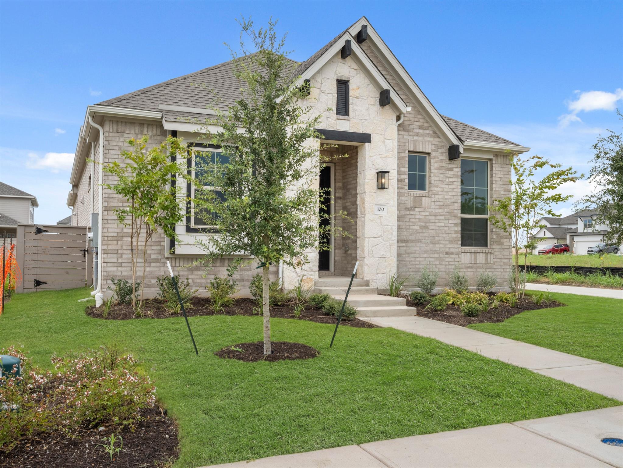 100 Royal Fern RD