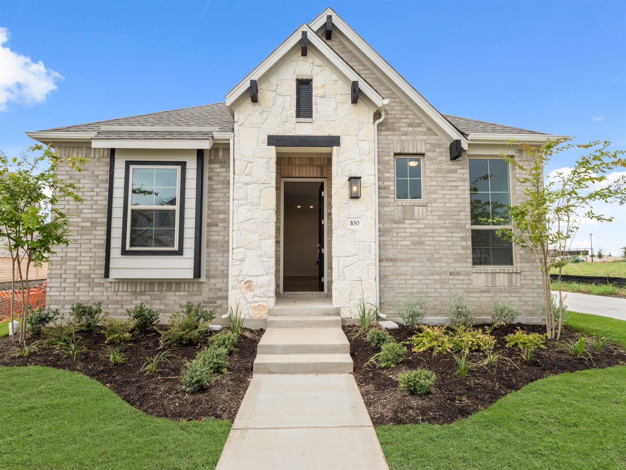 100 Royal Fern RD
