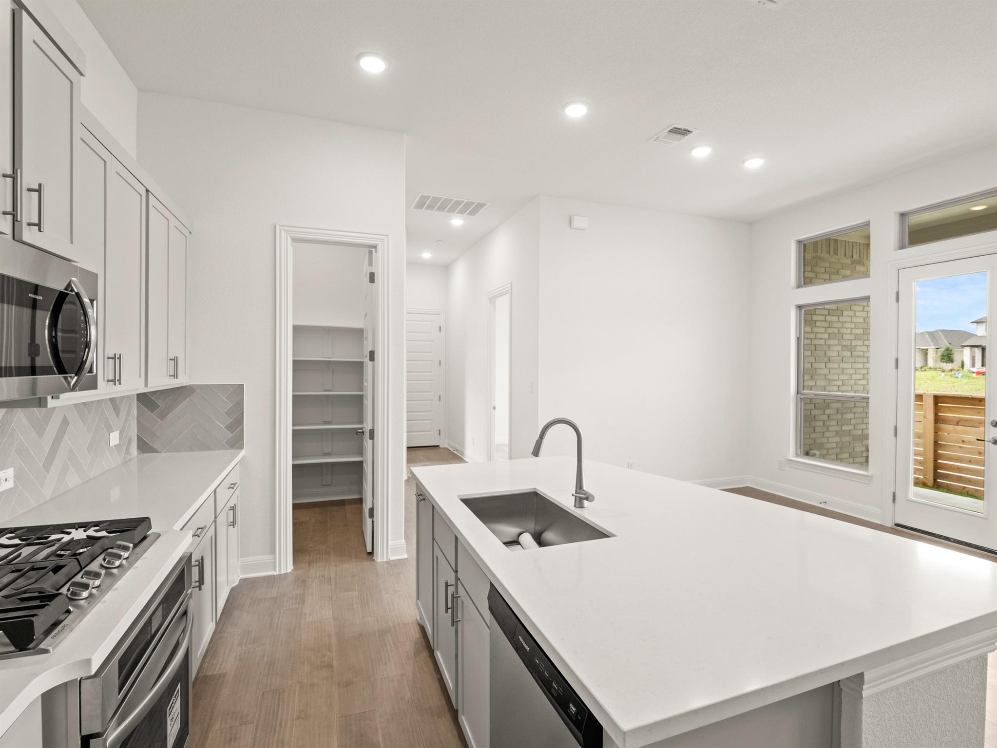 100 Royal Fern RD