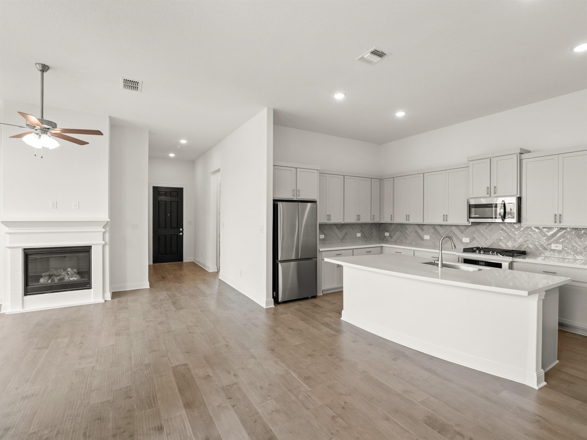 100 Royal Fern RD