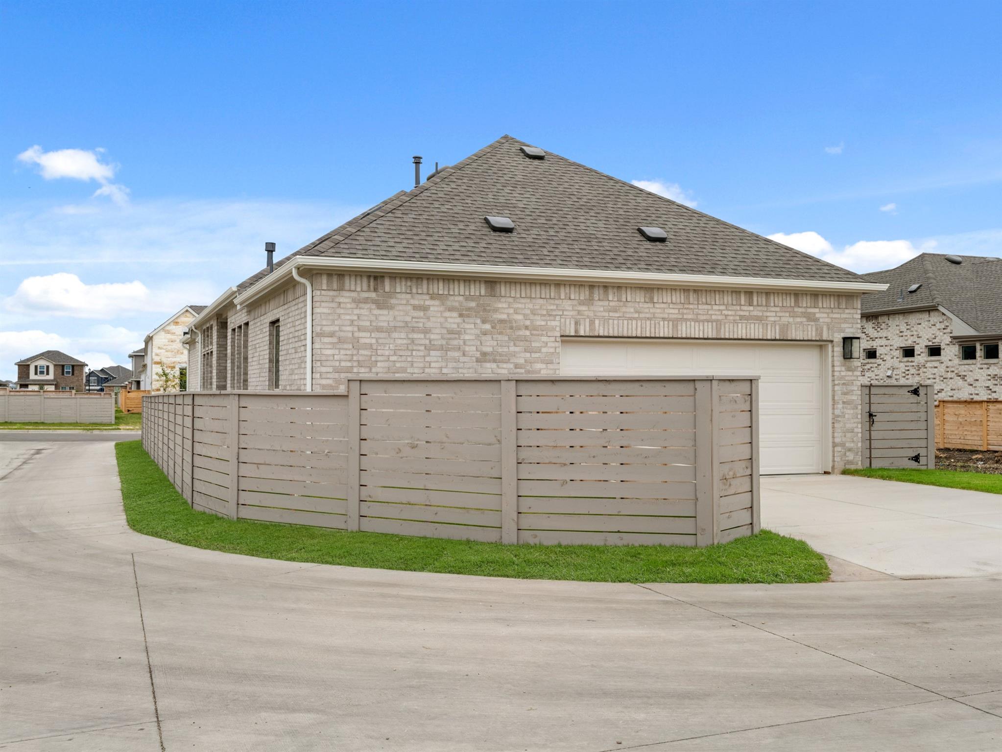 100 Royal Fern RD