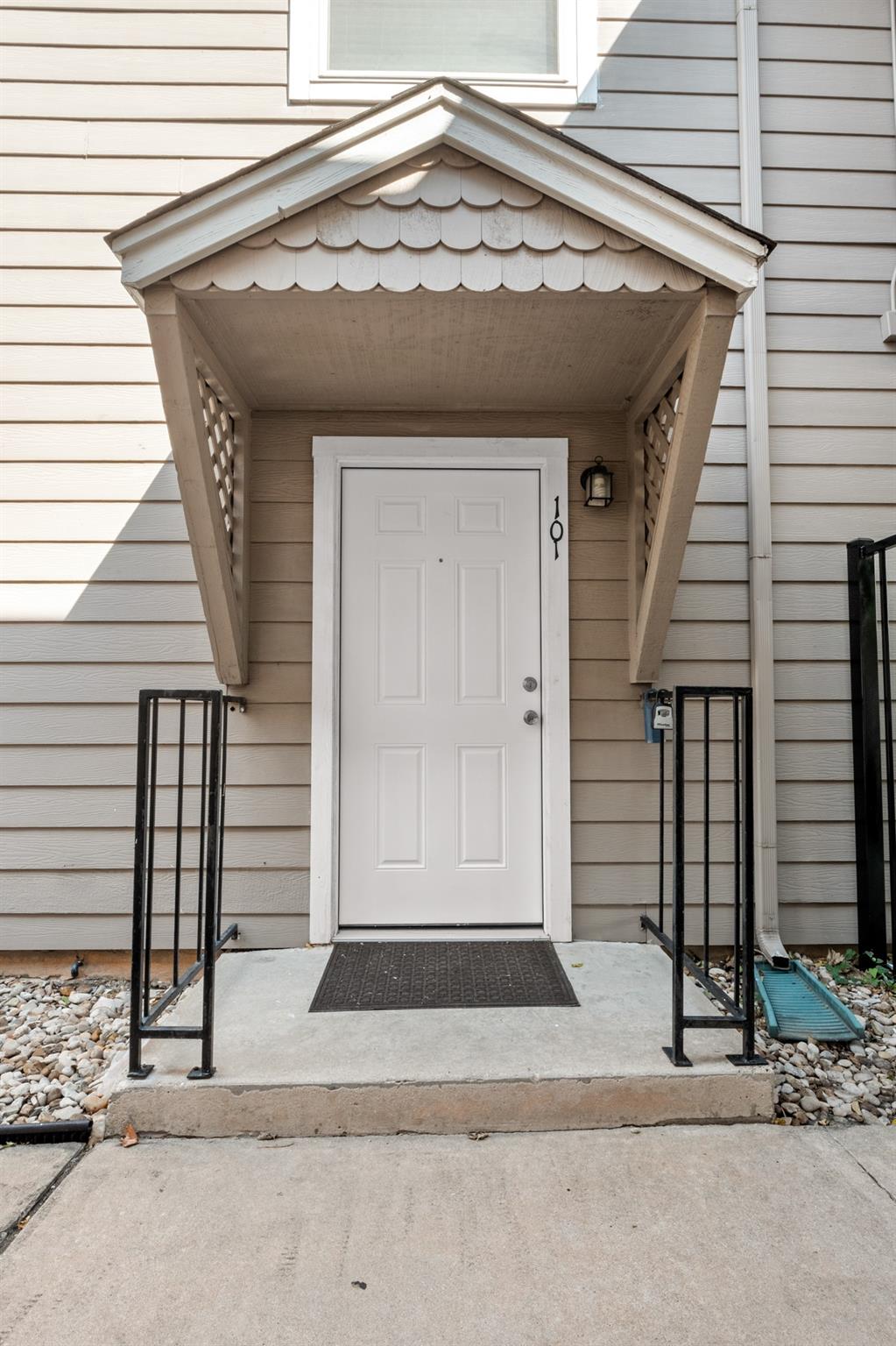 5616 Emerald Forest DR # 101