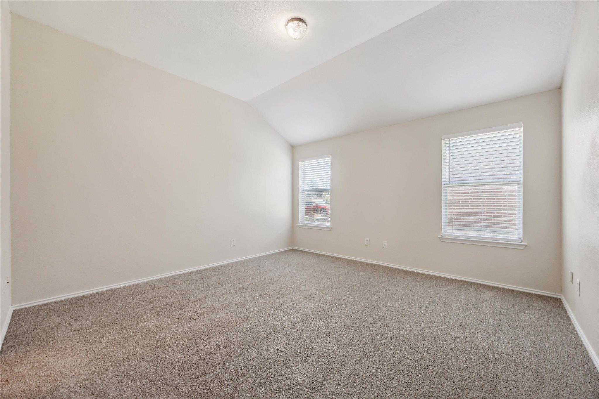 227 Ashwood N