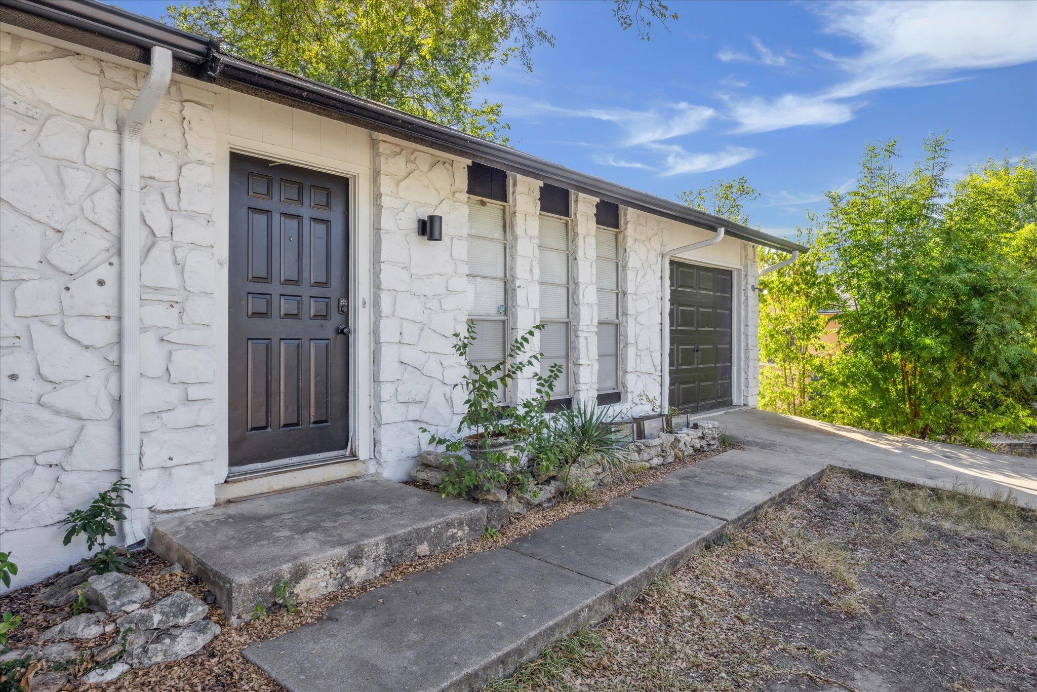 3401 Thomas Kincheon ST