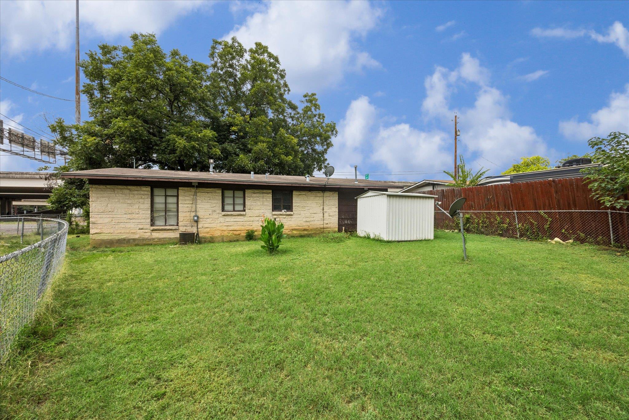 2024 W Ben White BLVD