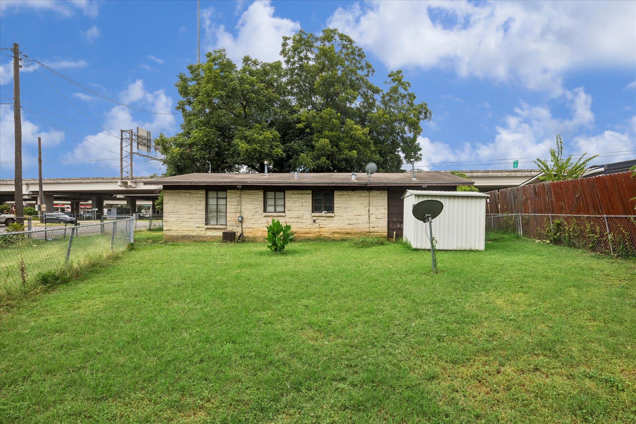 2024 W Ben White BLVD