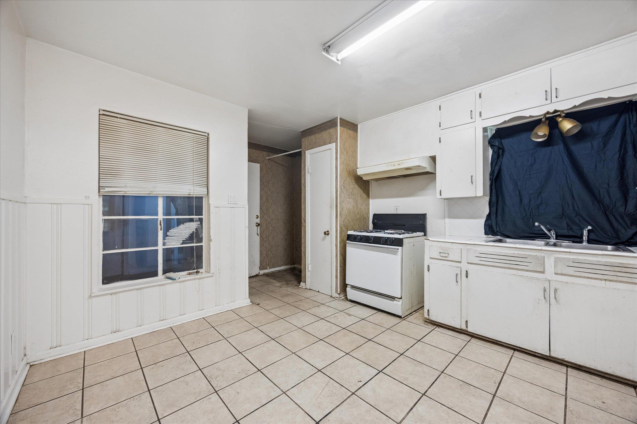 2024 W Ben White BLVD