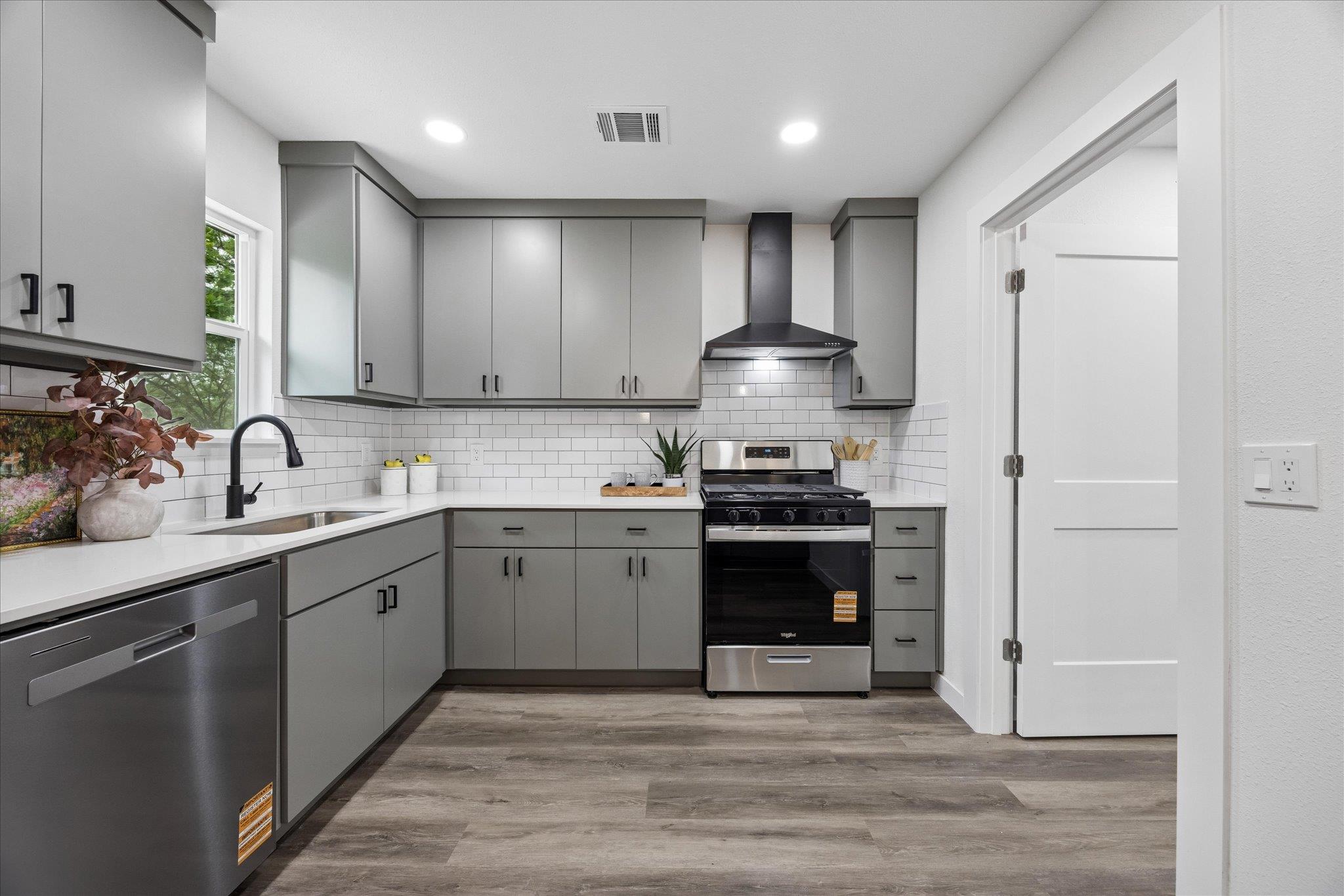 2103 Fordham CV