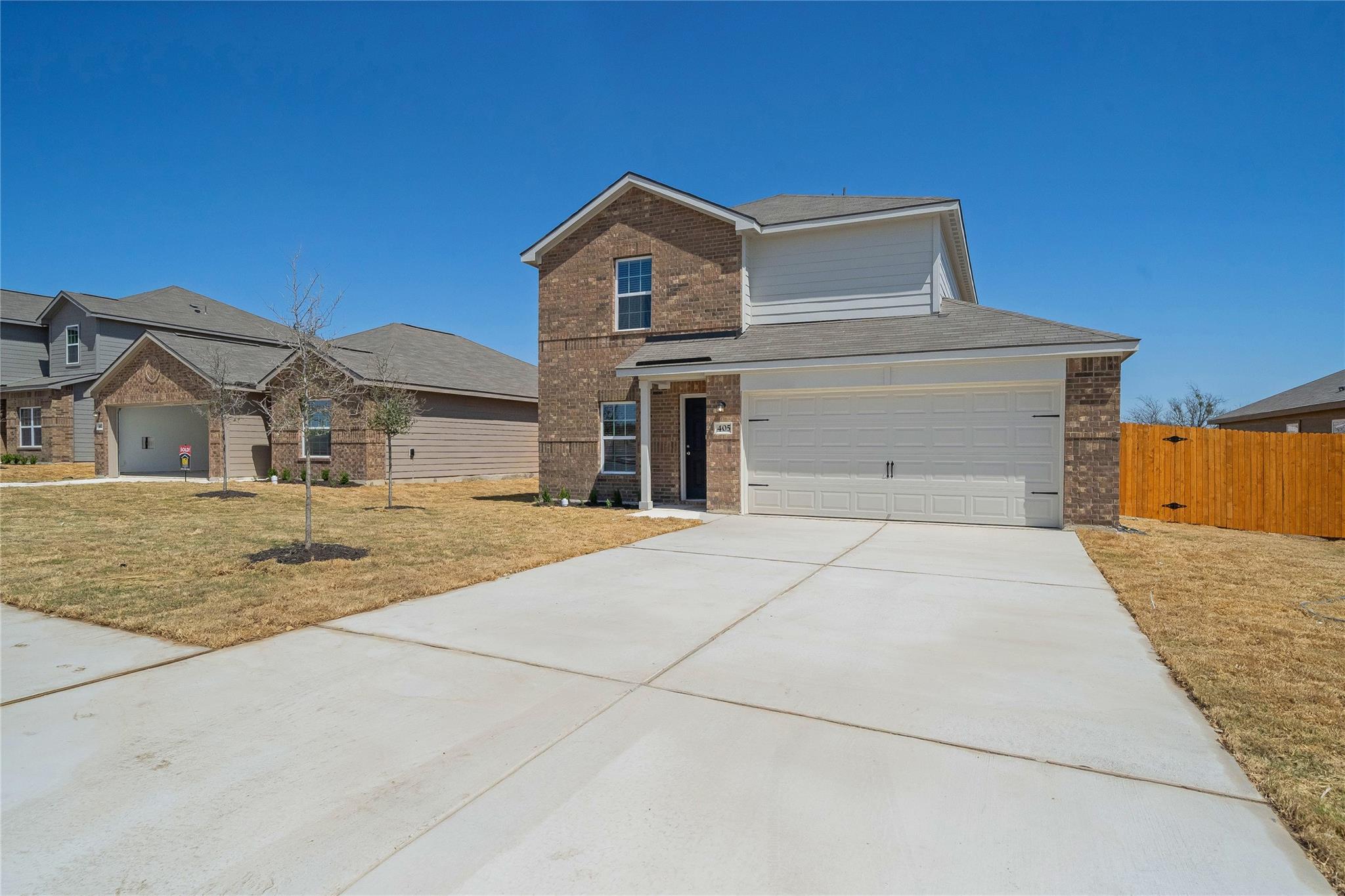 405 Riverdale DR