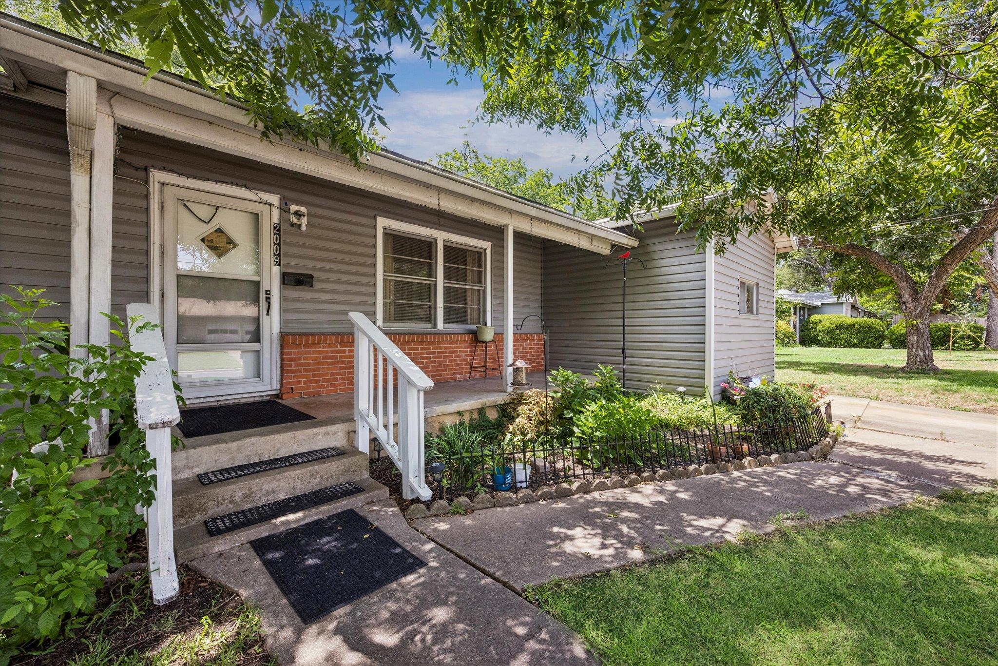2009 Fortview RD