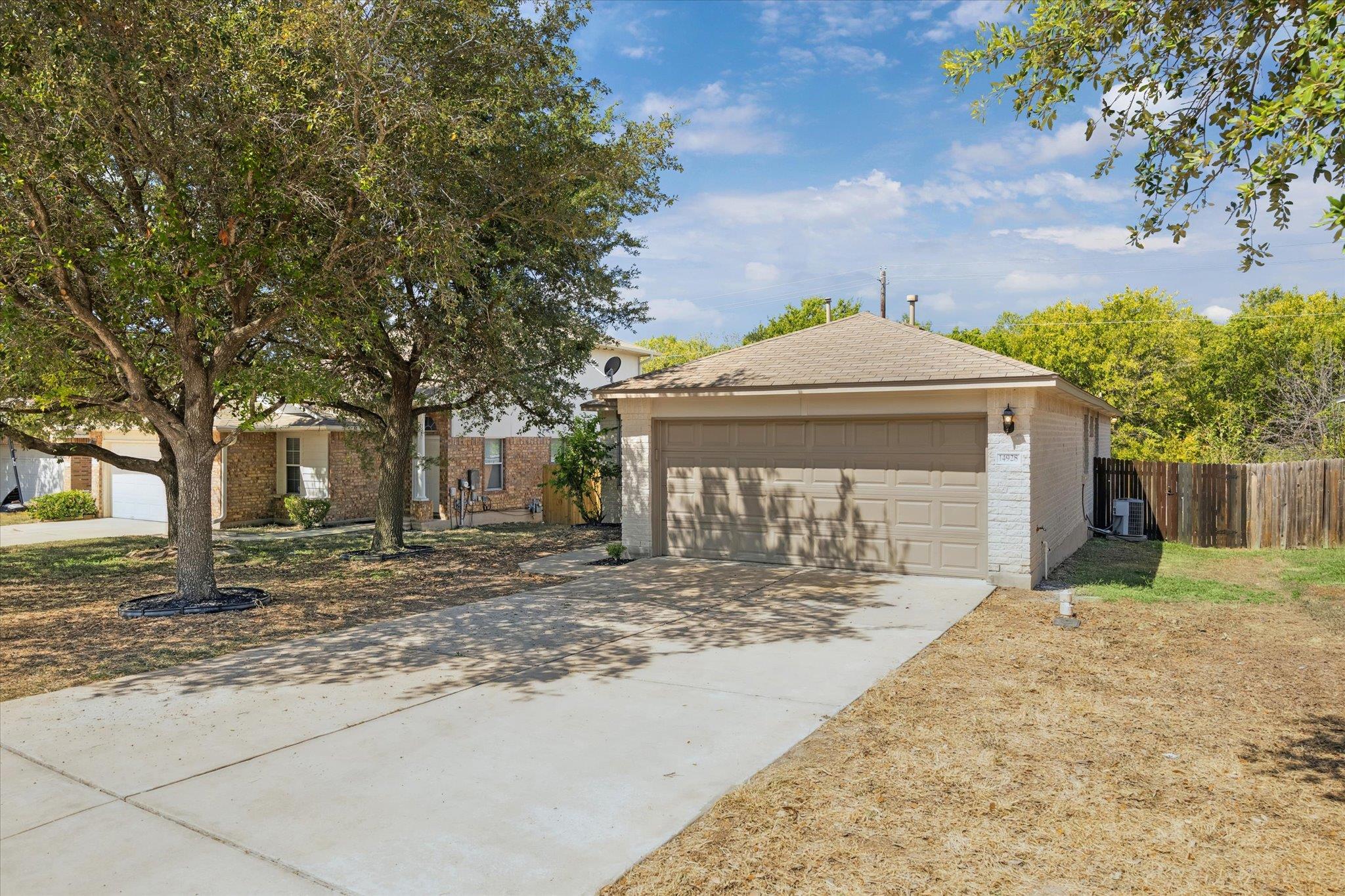 14928 Sassafras TRL
