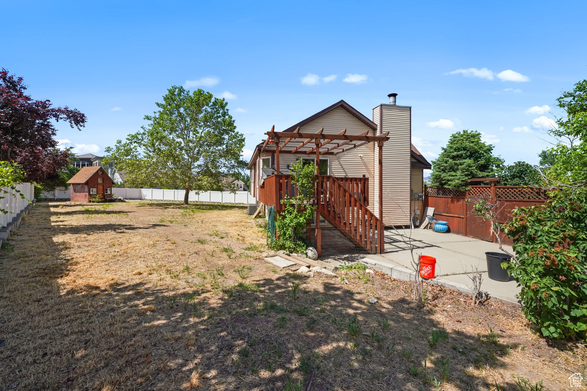 1212 E MOSS CIR