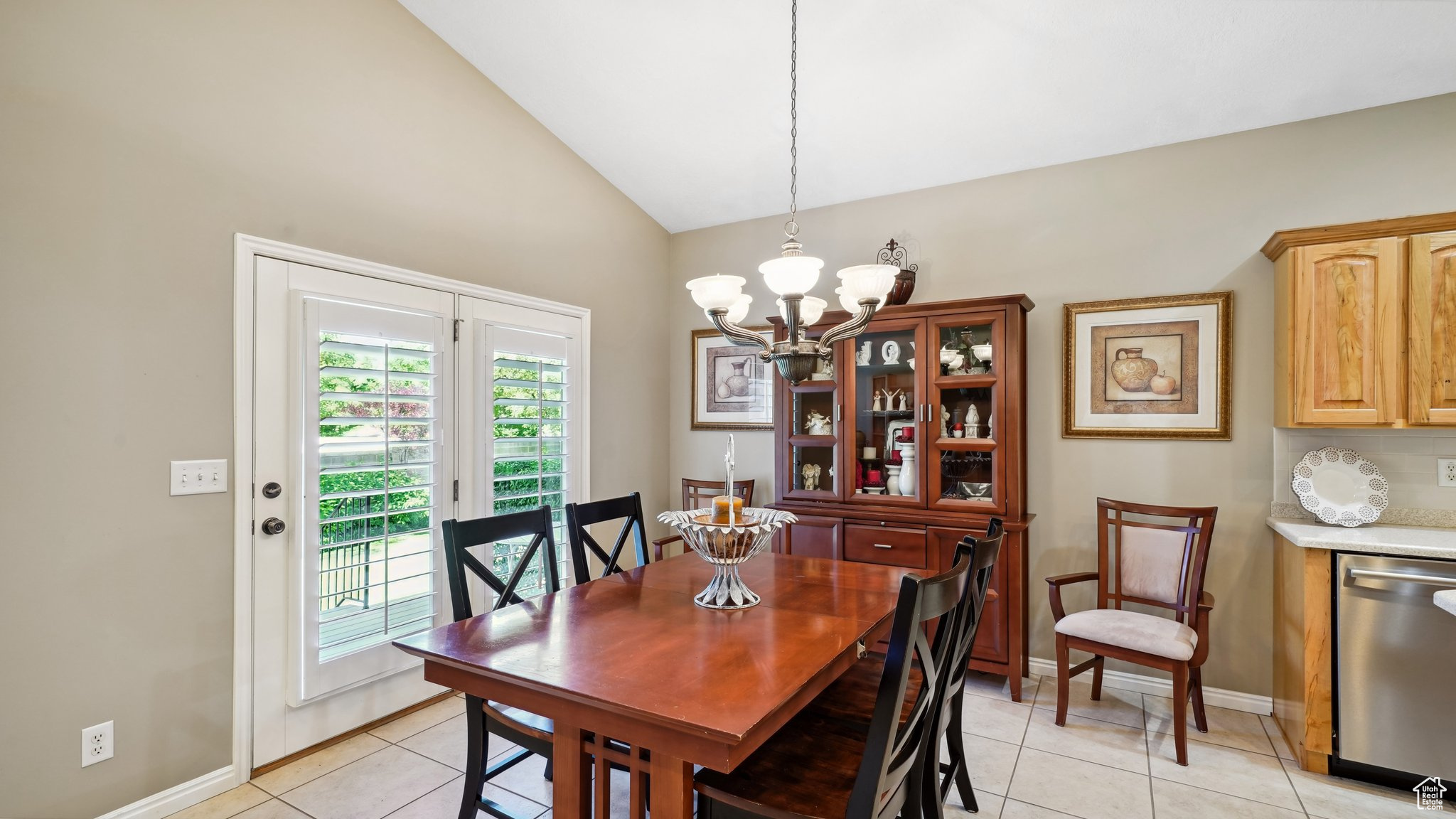 1597 CRYSTAL VIEW WAY