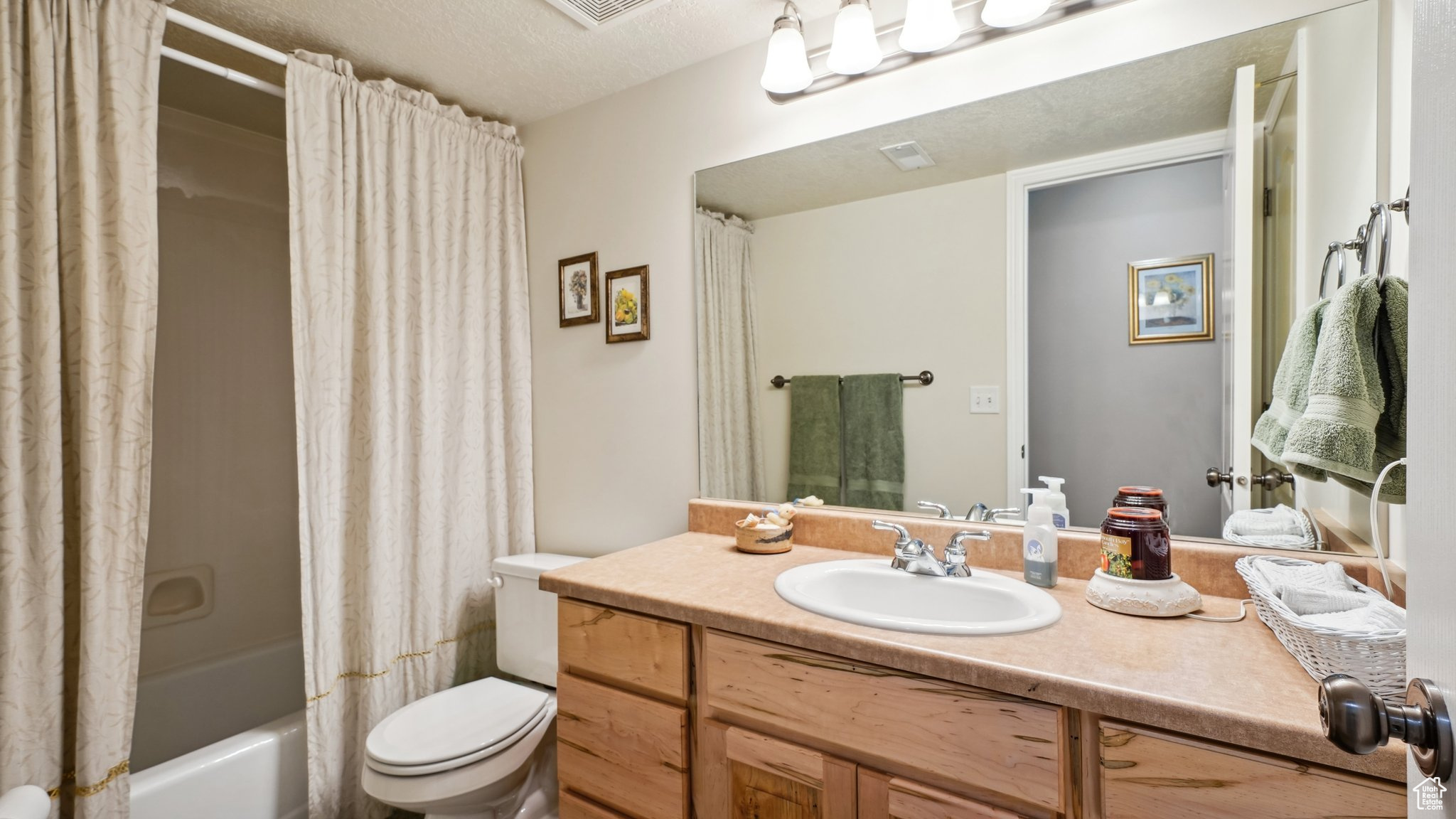 1597 CRYSTAL VIEW WAY