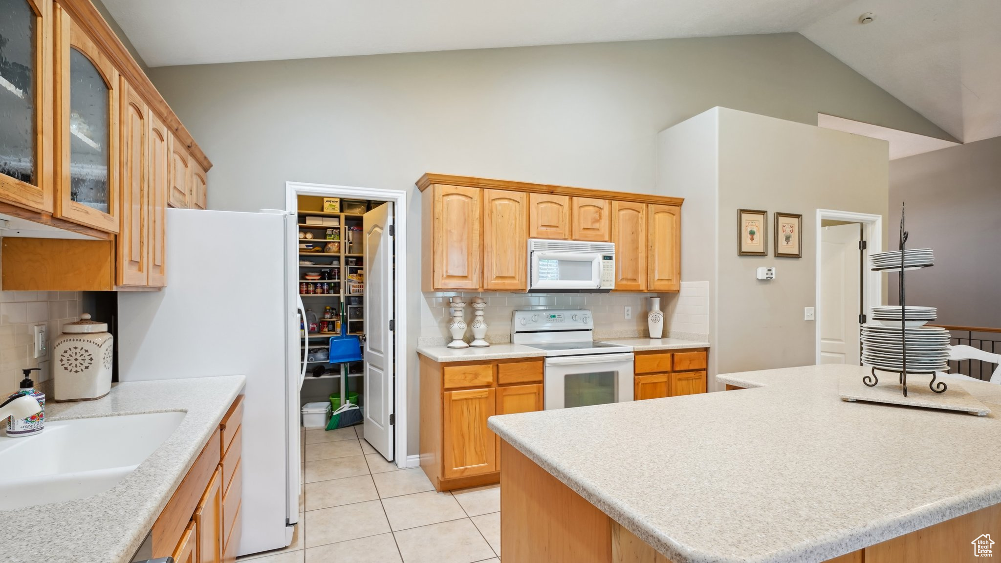 1597 CRYSTAL VIEW WAY