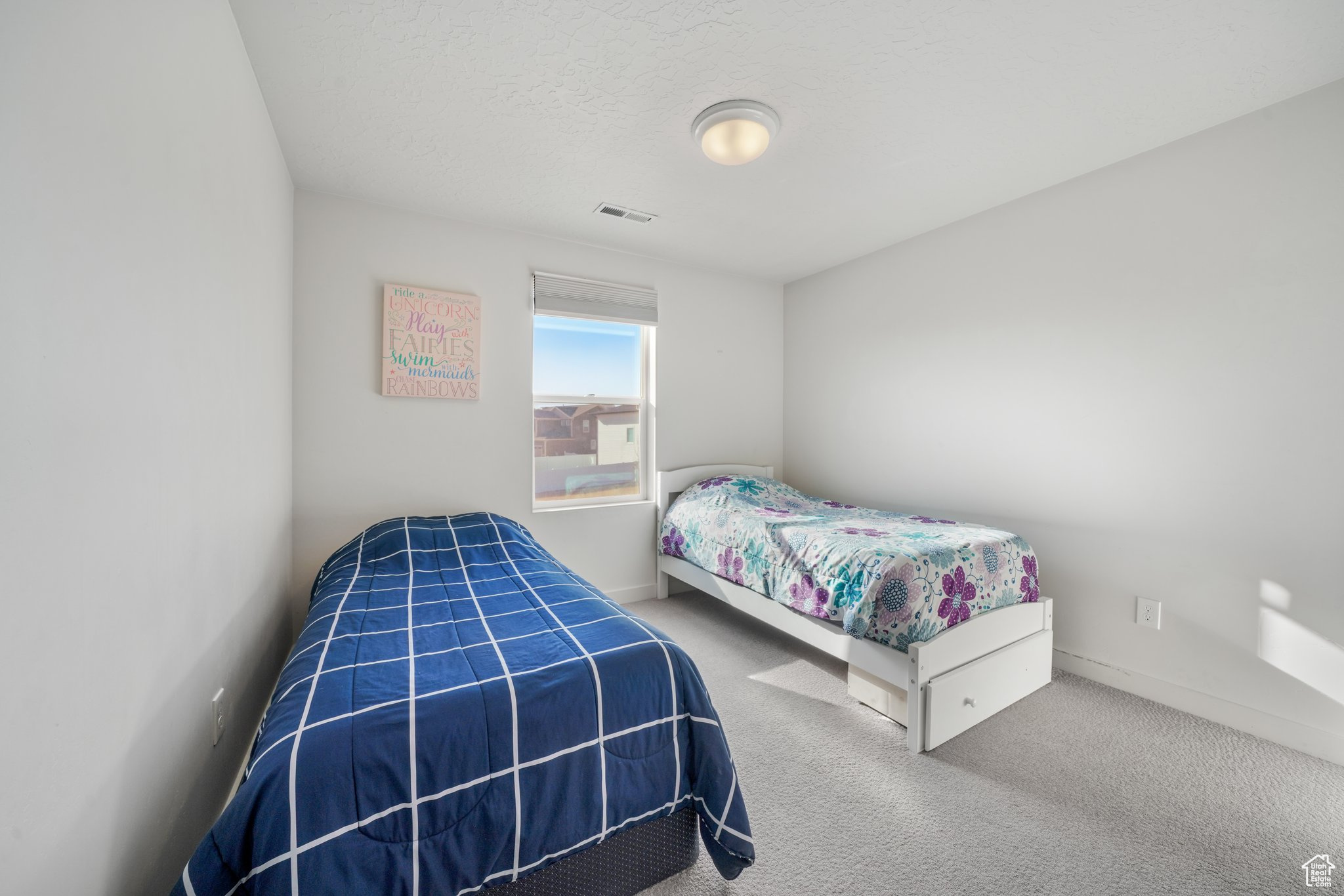 338 W SNOWBERRY DR