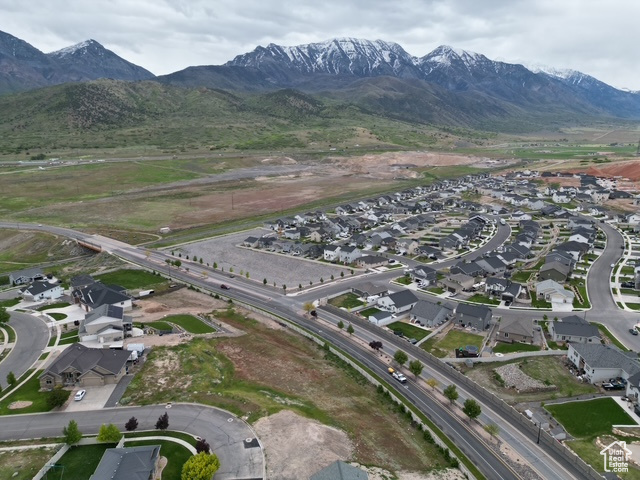 1367 W CEDAR PASS DR