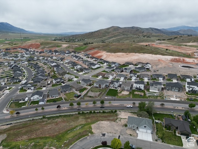 1367 W CEDAR PASS DR