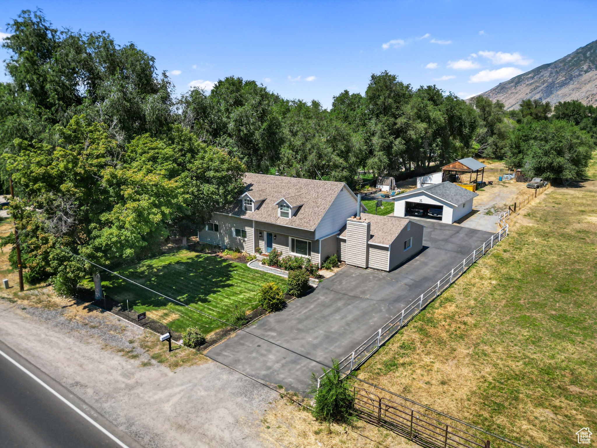 530 W MAPLE ST