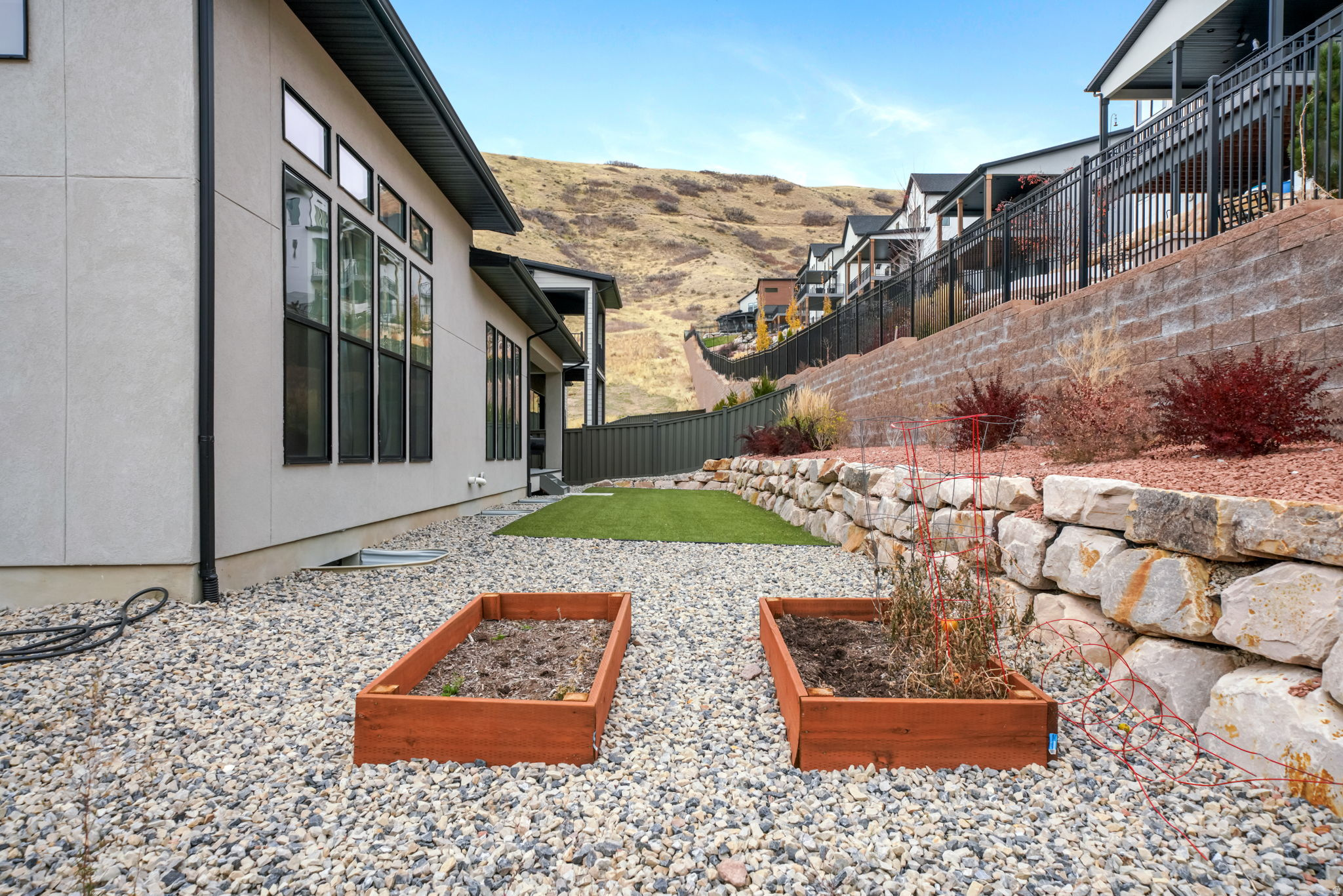 1802 W OAK CREEK CIR